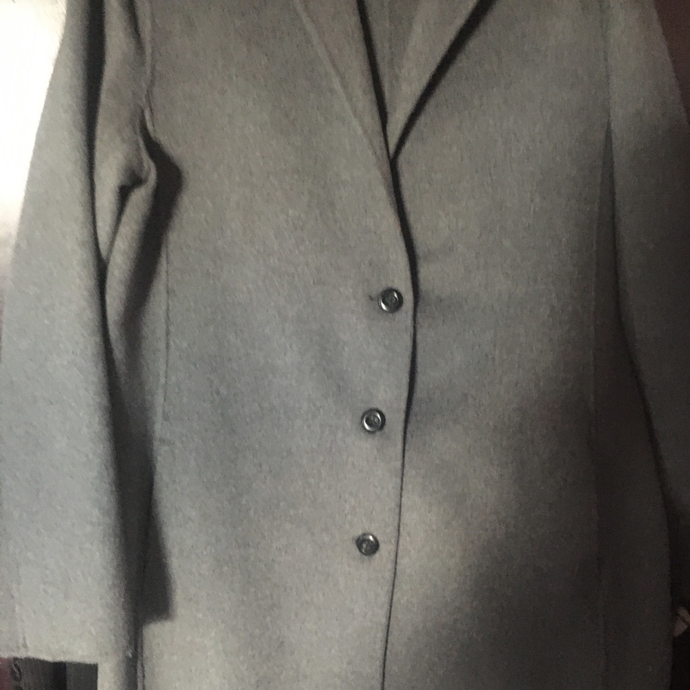 Brand new gap long lightweight coat size large